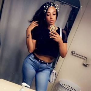 Meet your Posher, Cayla